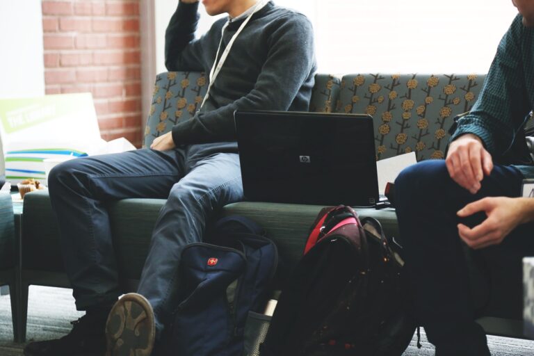 Dlaczego firmy korporacyjne sprzedają swoje laptopy po 2-3 latach
