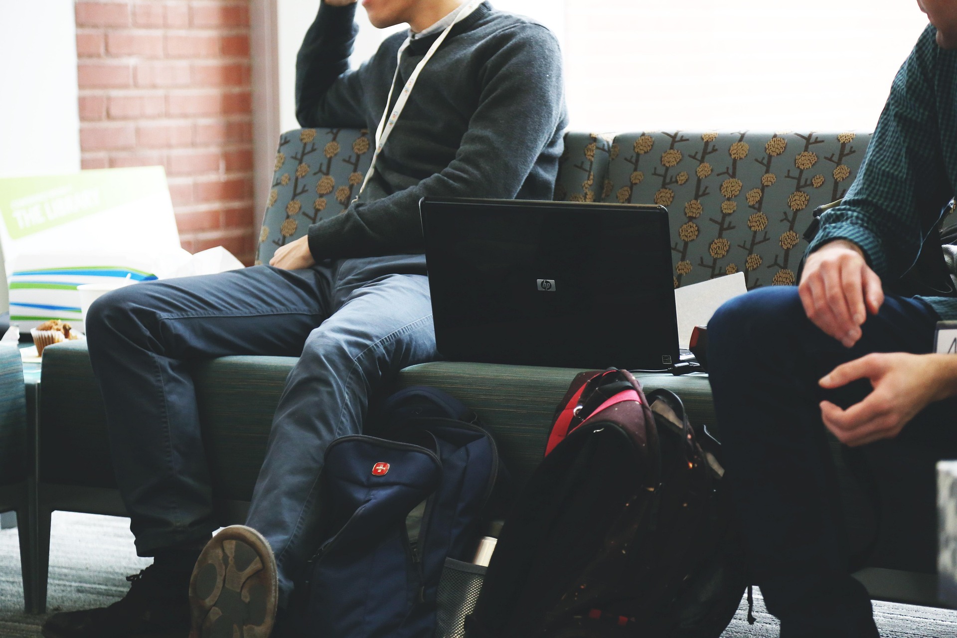 Dlaczego firmy korporacyjne sprzedają swoje laptopy po 2-3 latach? 1 Dlaczego firmy korporacyjne sprzedają swoje laptopy po 2-3 latach